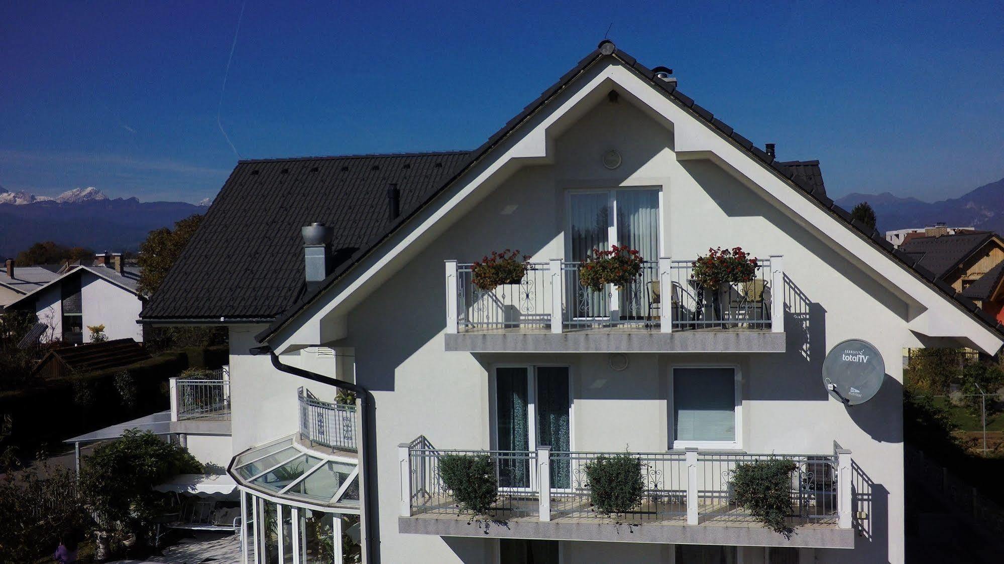 Hotel Penzion Kovac Radovljica Exterior foto